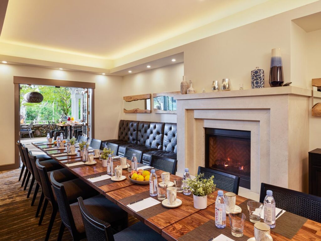 Private Dining.