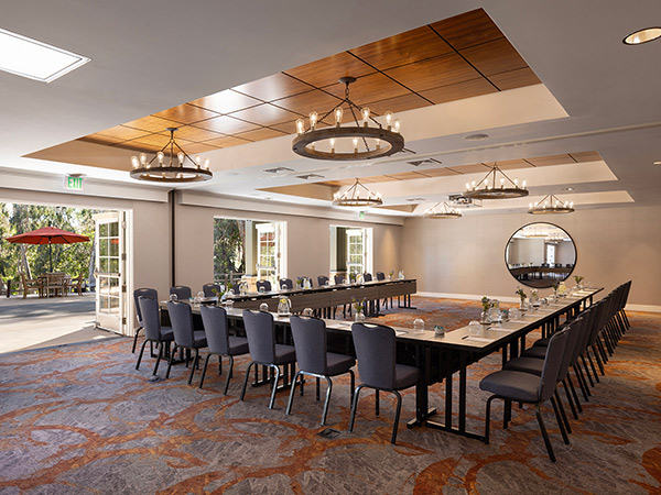 U Shaped Table Setup For A Meeting